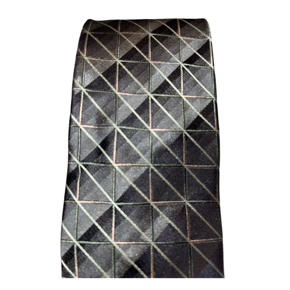 Bugatti Vintage Geometric Necktie: 100% Silk: OSFM - Picture 3 of 4